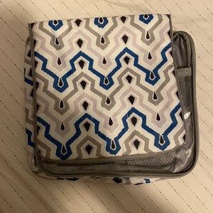 Thirty-one Hanging Traveler Case